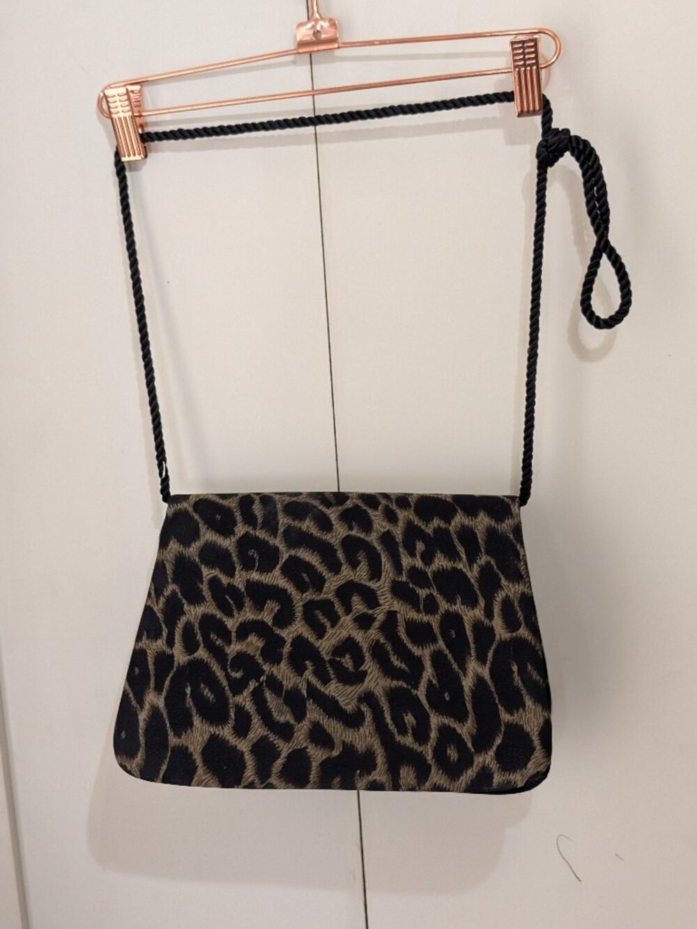 Classy Whittall & Shon Designer Purse - Blk/Taupe leopard print